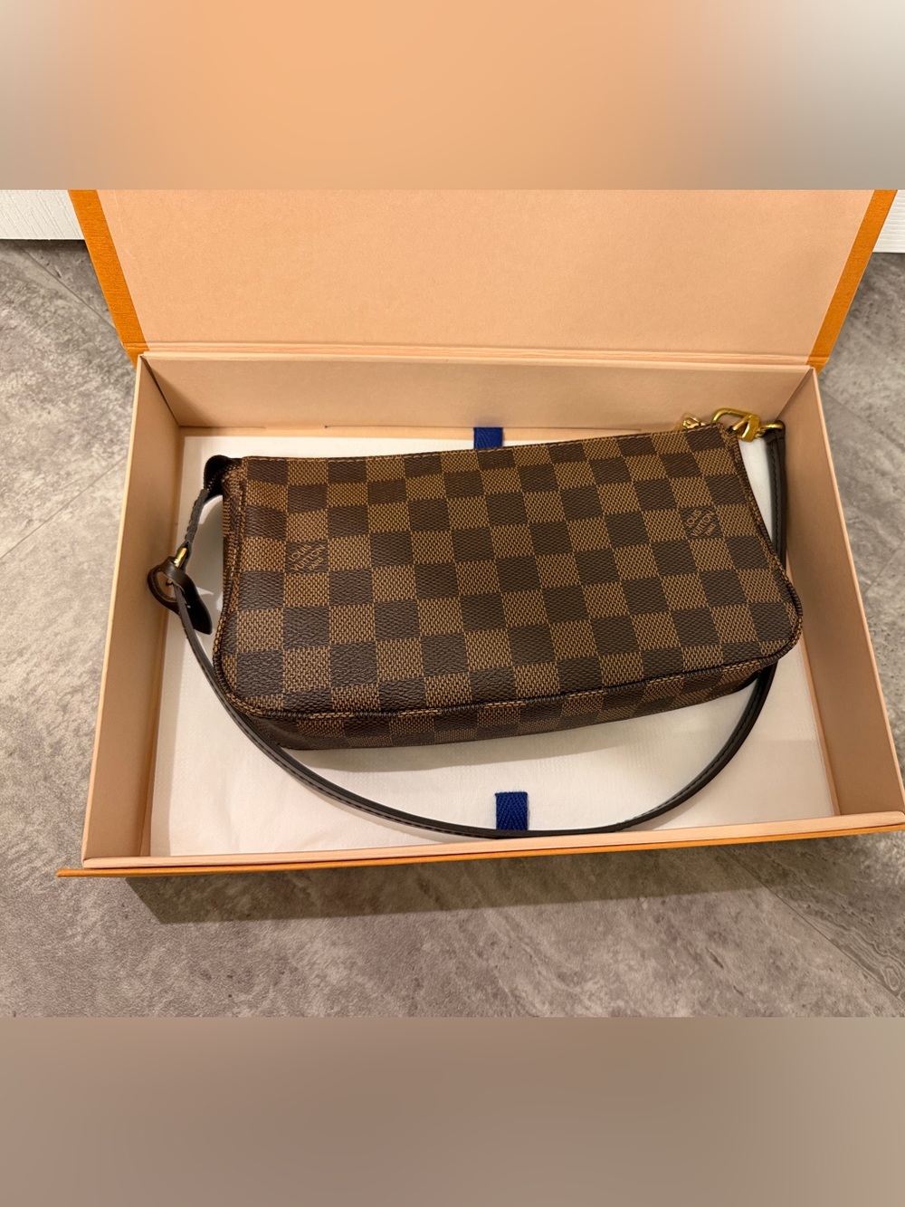 Louis Vuitton Damier Ebene Pochette Accessoires NM - Picture 4 of 15